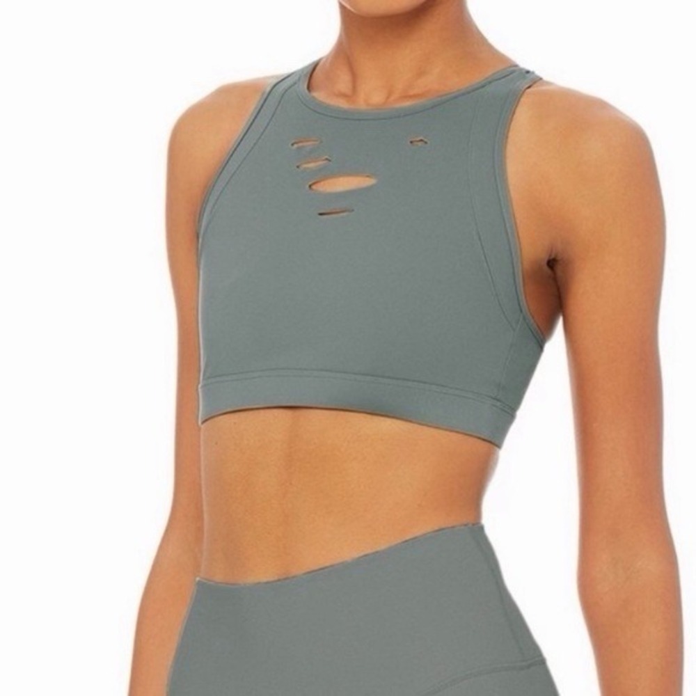 Alo‎ Yoga Warrior Ripped Sports Bra Gray Cross Back Strappy Size S Yoga Gym Chic